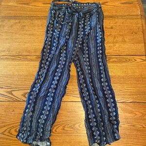 Loose, comfy, navy blue pants for summer